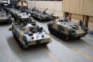 العراق يستلم بضعة دزينات من العربة القتالية الروسية BMP-3. 172a5317-300x200